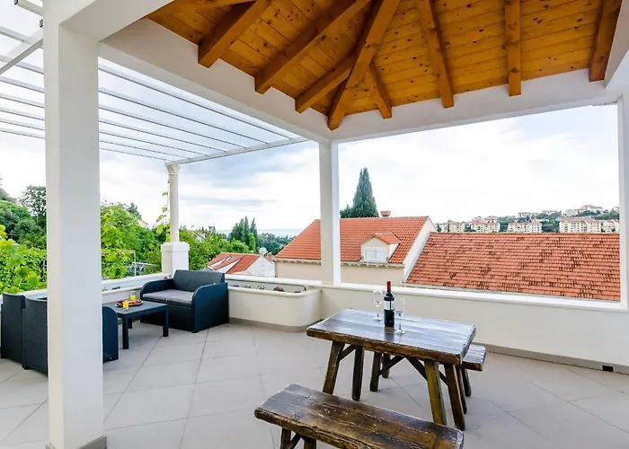 Apartament Miracle - With Terrace And View *