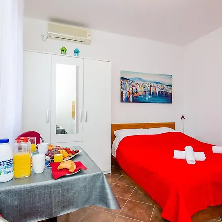 Apartment Miracle - With Terrace And View