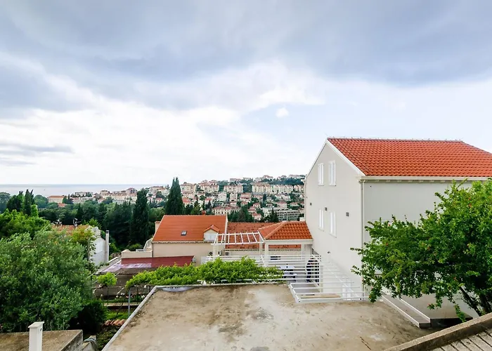 Miracle - With Terrace And View *